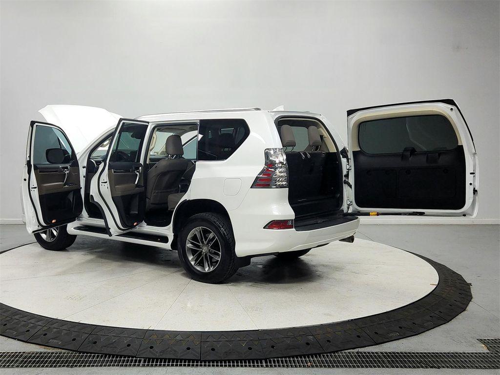 used 2022 Lexus GX 460 car, priced at $45,855