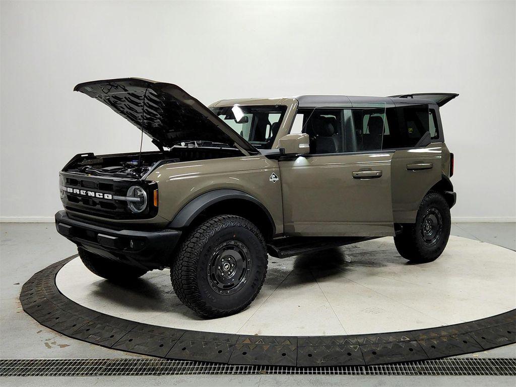 new 2025 Ford Bronco car, priced at $58,173