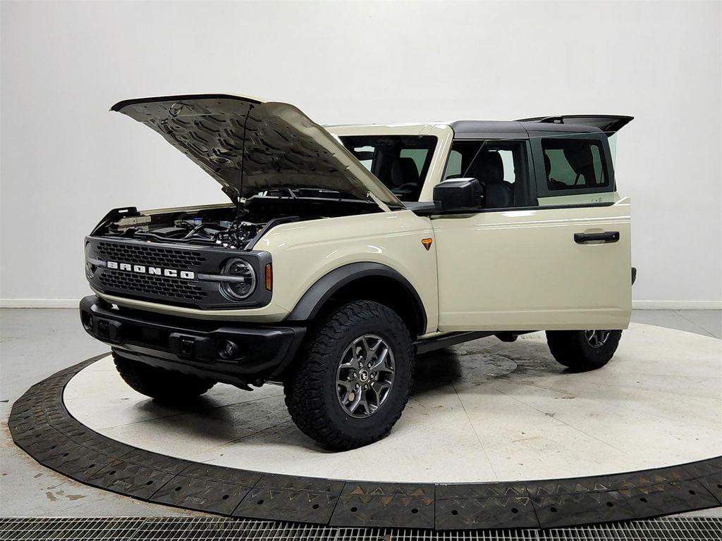 new 2025 Ford Bronco car, priced at $52,362