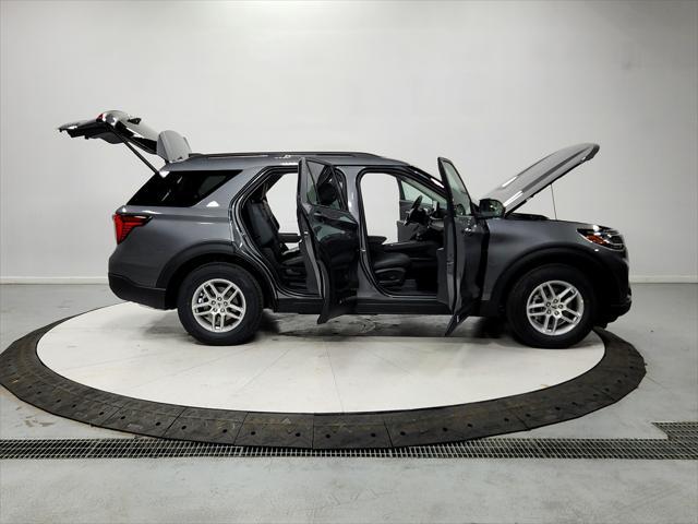 new 2025 Ford Explorer car, priced at $41,121