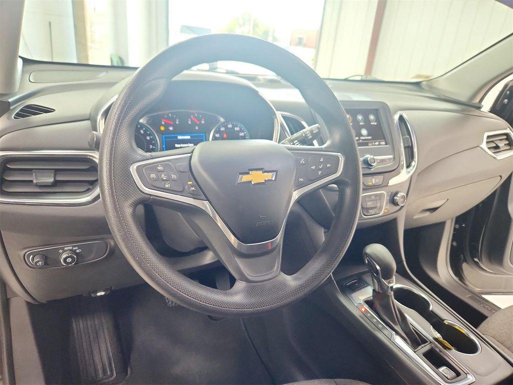 used 2022 Chevrolet Equinox car, priced at $19,115