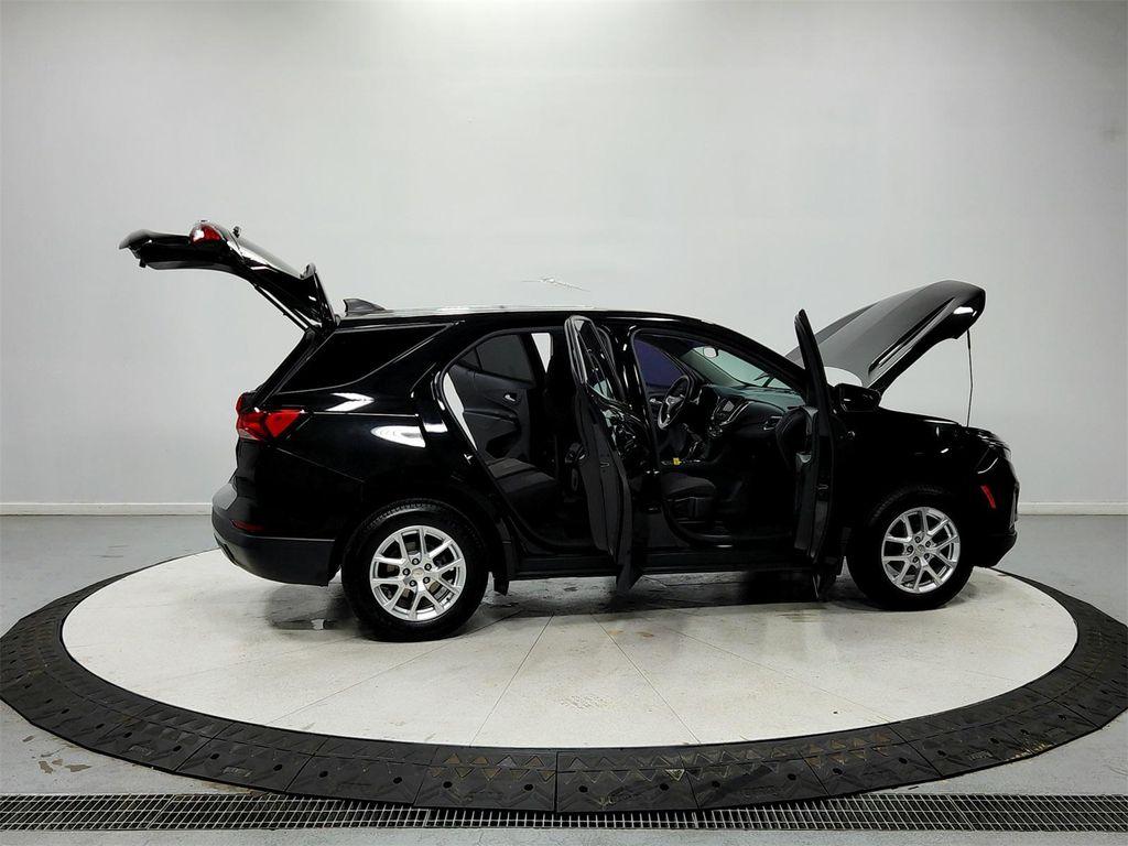 used 2022 Chevrolet Equinox car, priced at $19,115