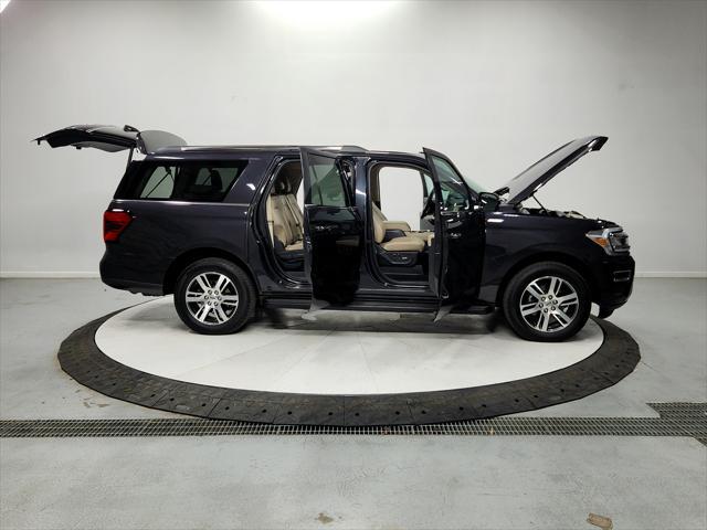 used 2024 Ford Expedition car, priced at $57,989