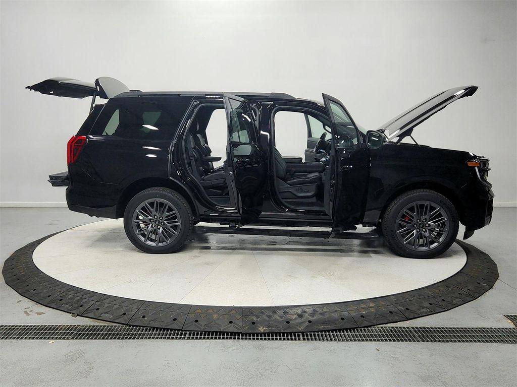 new 2025 Ford Expedition car, priced at $80,275