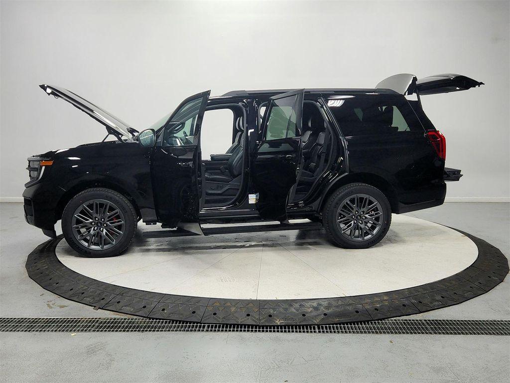 new 2025 Ford Expedition car, priced at $80,275
