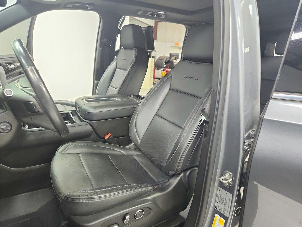 used 2021 GMC Yukon XL car, priced at $48,539