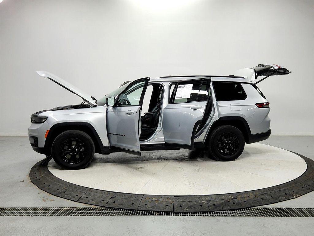 used 2024 Jeep Grand Cherokee L car, priced at $28,381