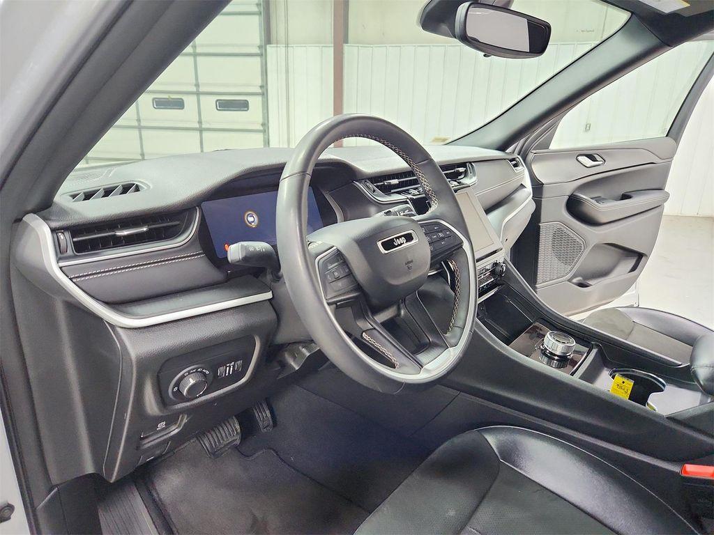 used 2024 Jeep Grand Cherokee L car, priced at $28,381