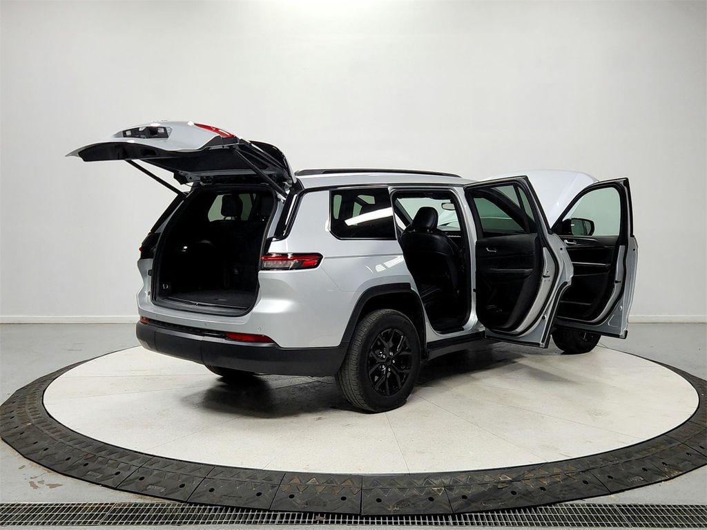 used 2024 Jeep Grand Cherokee L car, priced at $28,381
