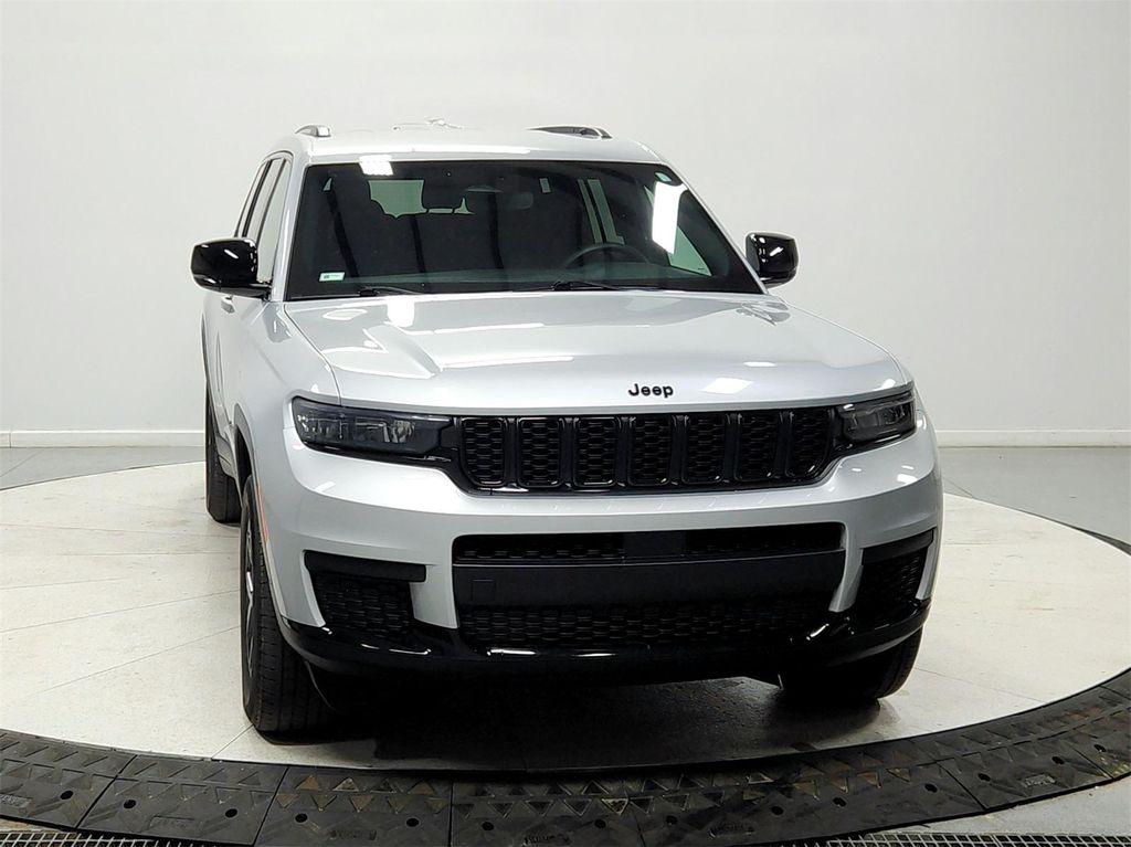 used 2024 Jeep Grand Cherokee L car, priced at $28,381