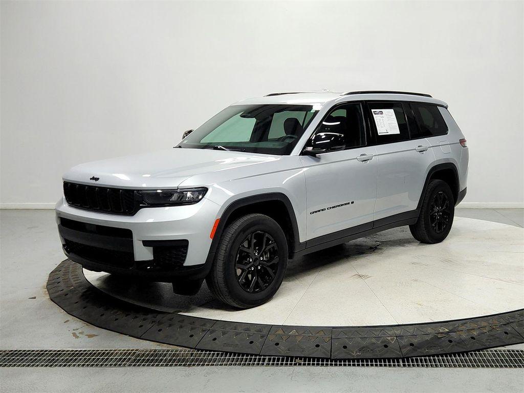 used 2024 Jeep Grand Cherokee L car, priced at $28,381