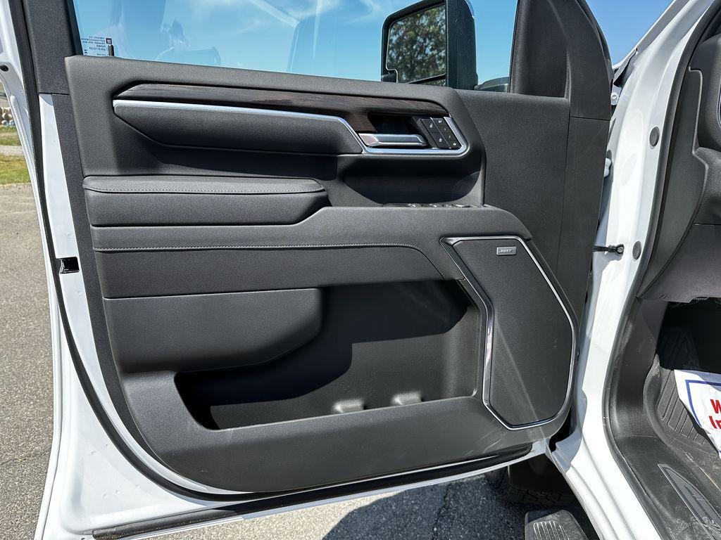 new 2025 GMC Sierra 2500 car, priced at $81,315
