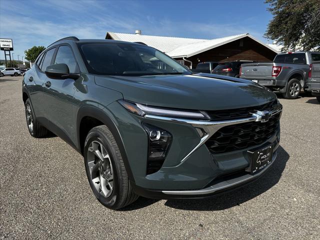 new 2025 Chevrolet Trax car, priced at $25,710