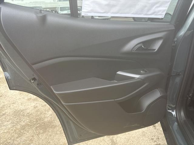 new 2025 Chevrolet Trax car, priced at $26,210