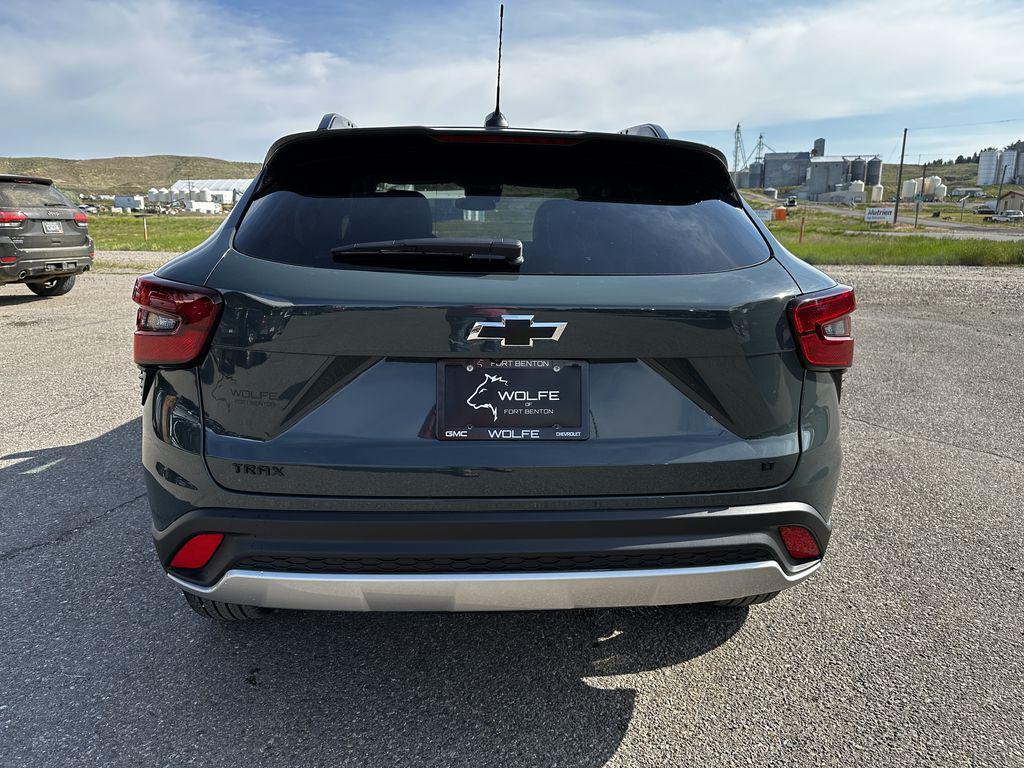 new 2025 Chevrolet Trax car, priced at $25,710