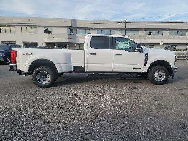 new 2024 Ford F-350 car, priced at $66,725