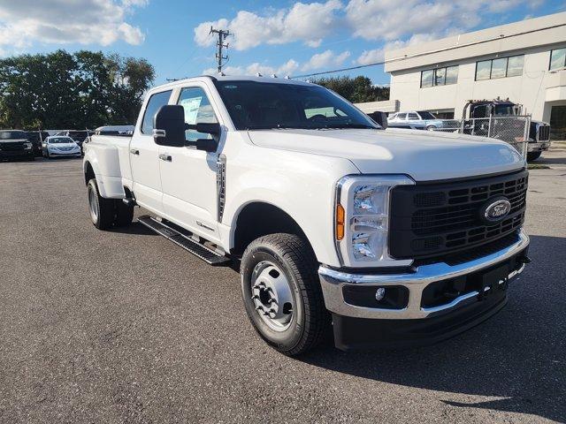 new 2024 Ford F-350 car, priced at $66,915