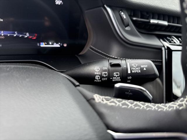 new 2025 Jeep Grand Cherokee car, priced at $42,000