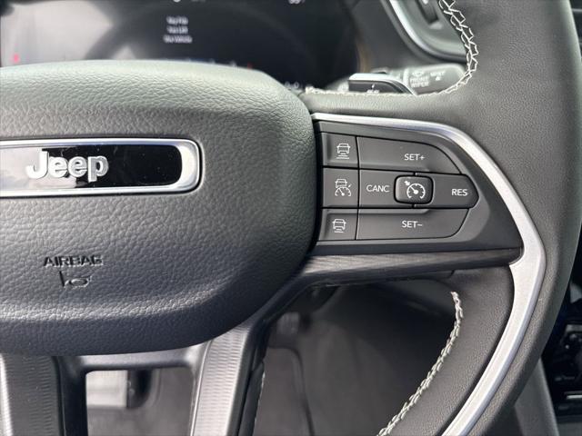 new 2025 Jeep Grand Cherokee car, priced at $42,000