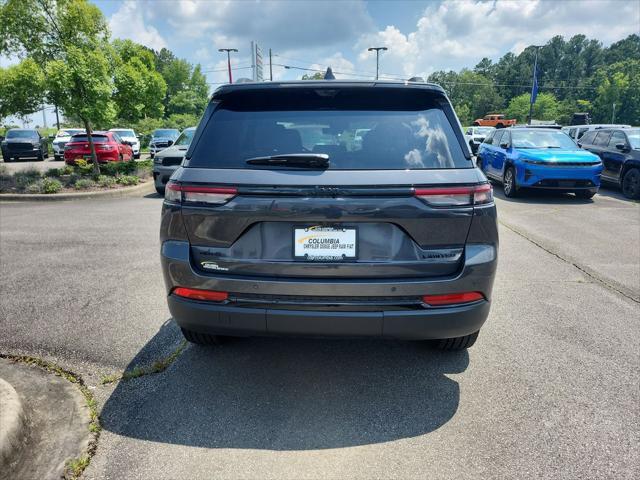 new 2025 Jeep Grand Cherokee car, priced at $48,000