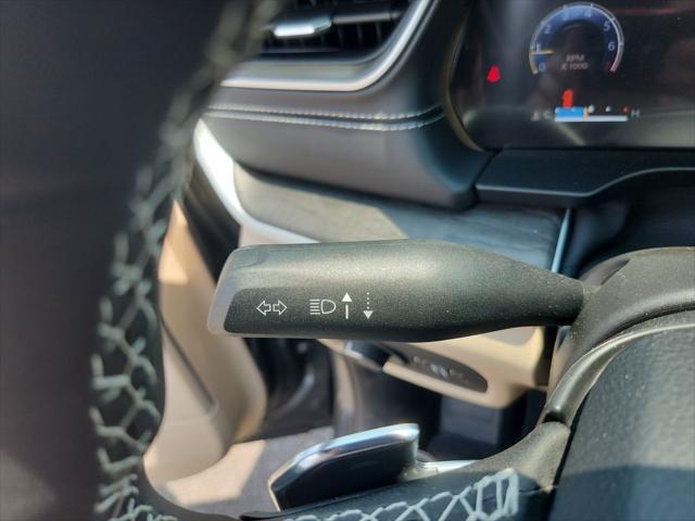 new 2025 Jeep Grand Cherokee car, priced at $48,000