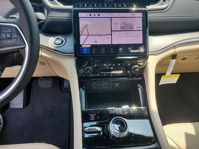 new 2025 Jeep Grand Cherokee car, priced at $48,000