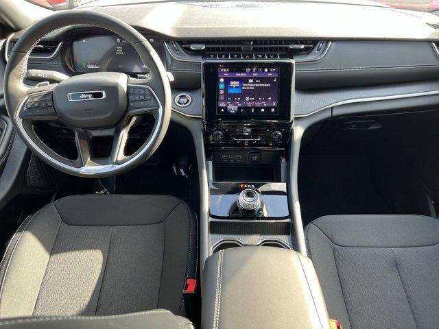 new 2025 Jeep Grand Cherokee car, priced at $39,800