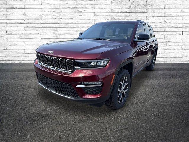 new 2025 Jeep Grand Cherokee car, priced at $43,000