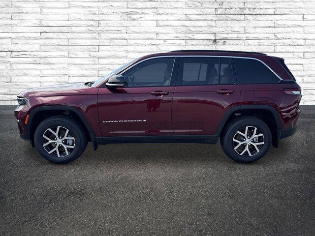 new 2025 Jeep Grand Cherokee car, priced at $43,000