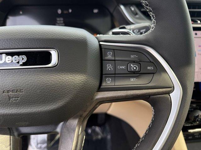 new 2025 Jeep Grand Cherokee car, priced at $43,000