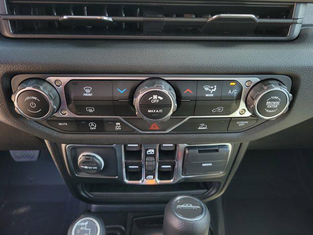 new 2025 Jeep Gladiator car, priced at $47,550