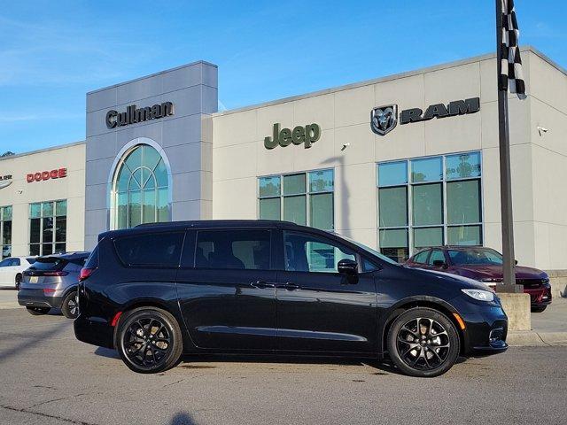 new 2024 Chrysler Pacifica car, priced at $52,165