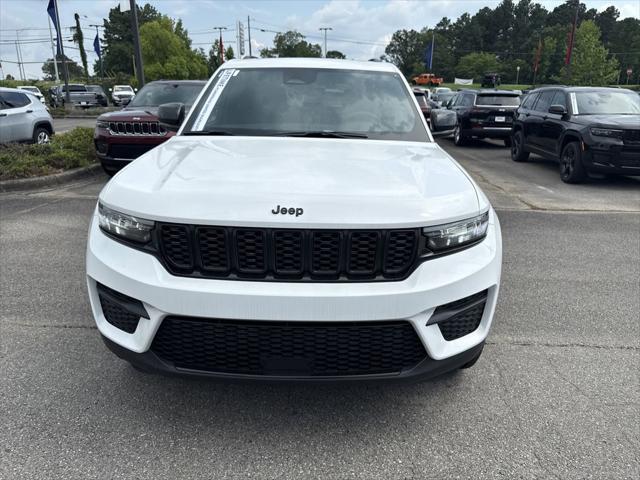 new 2025 Jeep Grand Cherokee car, priced at $42,500