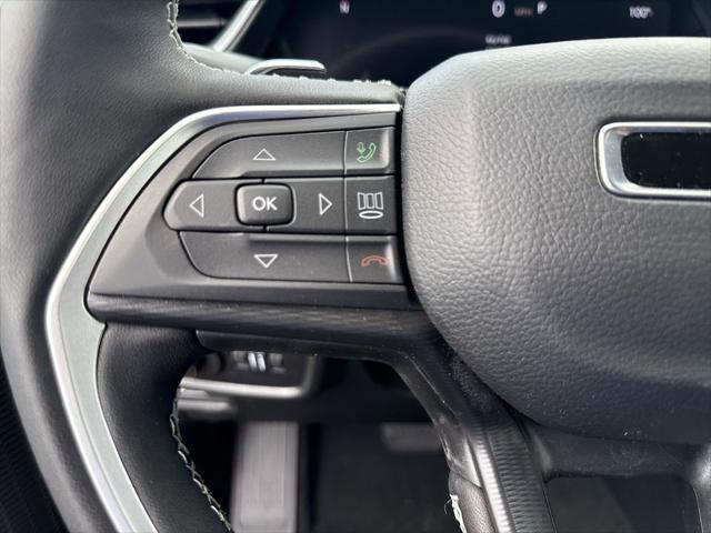 new 2025 Jeep Grand Cherokee car, priced at $42,500