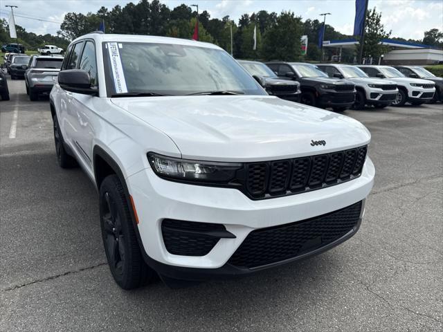 new 2025 Jeep Grand Cherokee car, priced at $42,500