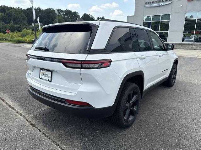 new 2025 Jeep Grand Cherokee car, priced at $42,500