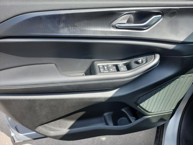 new 2025 Jeep Grand Cherokee L car, priced at $38,000