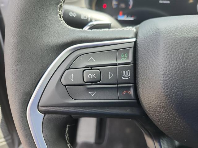 new 2025 Jeep Grand Cherokee L car, priced at $38,000