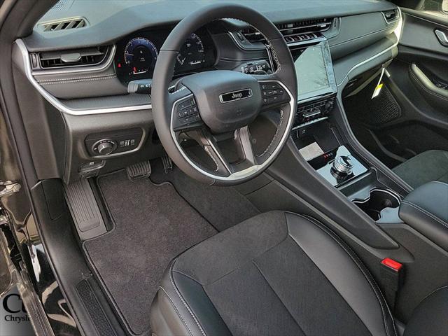 new 2025 Jeep Grand Cherokee L car, priced at $38,000