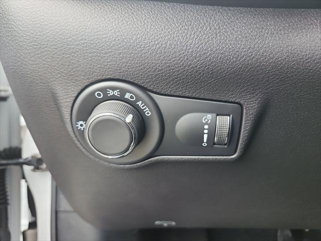 new 2025 Jeep Compass car, priced at $26,000