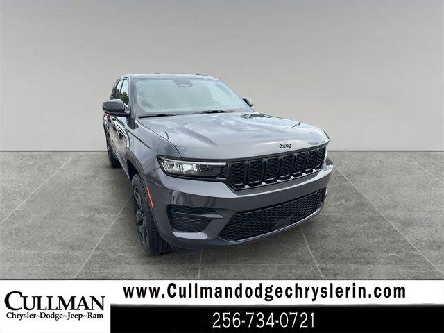new 2025 Jeep Grand Cherokee car, priced at $39,000