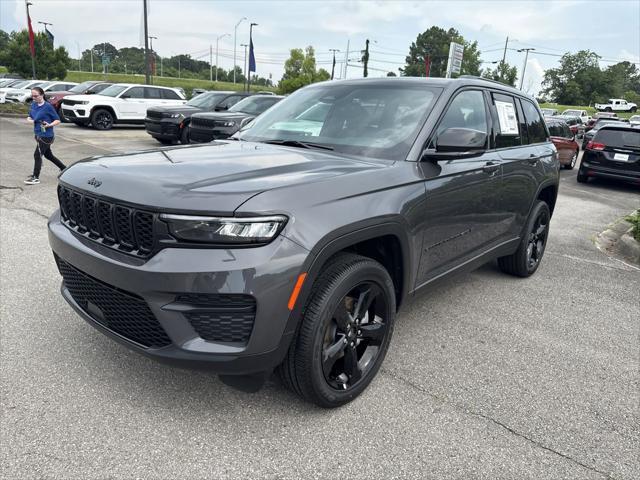 new 2025 Jeep Grand Cherokee car, priced at $39,000
