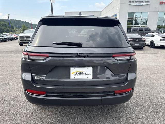 new 2025 Jeep Grand Cherokee car, priced at $39,000