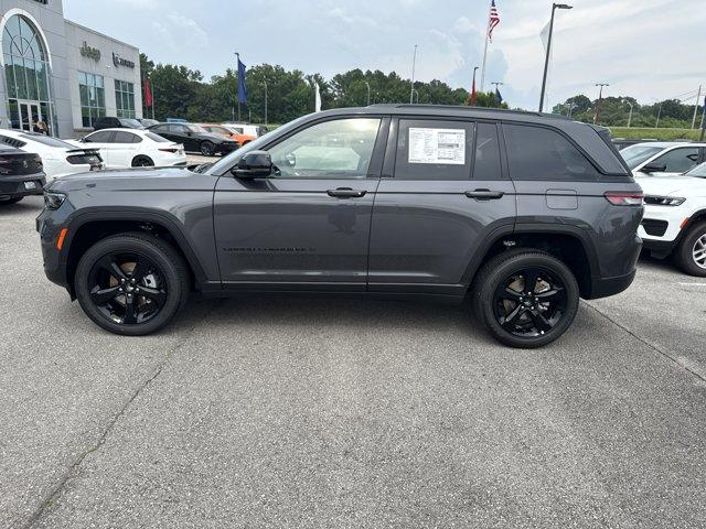 new 2025 Jeep Grand Cherokee car, priced at $39,000