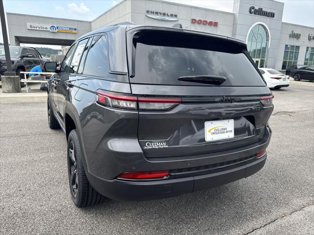 new 2025 Jeep Grand Cherokee car, priced at $39,000