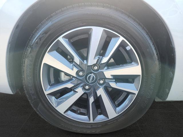 used 2023 Nissan Versa car