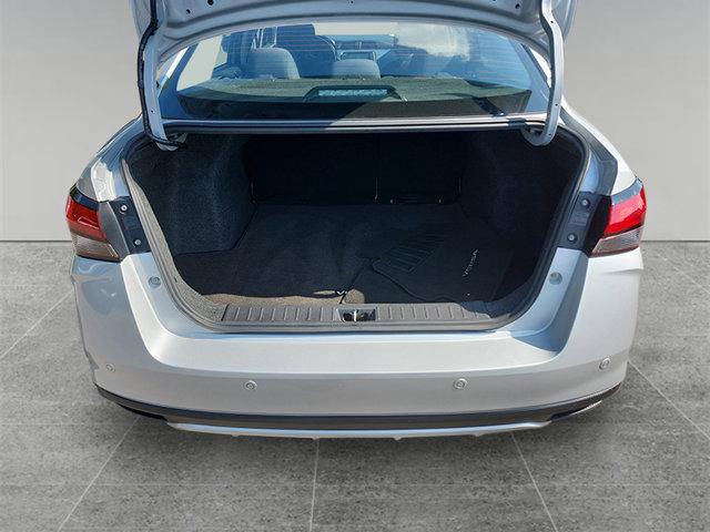 used 2023 Nissan Versa car