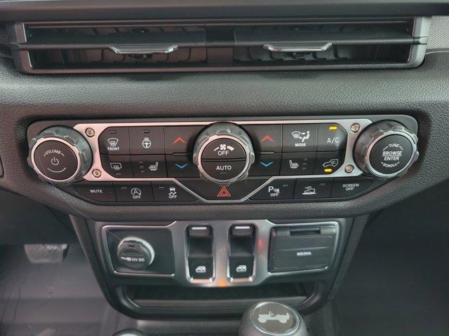 new 2025 Jeep Wrangler car, priced at $52,090
