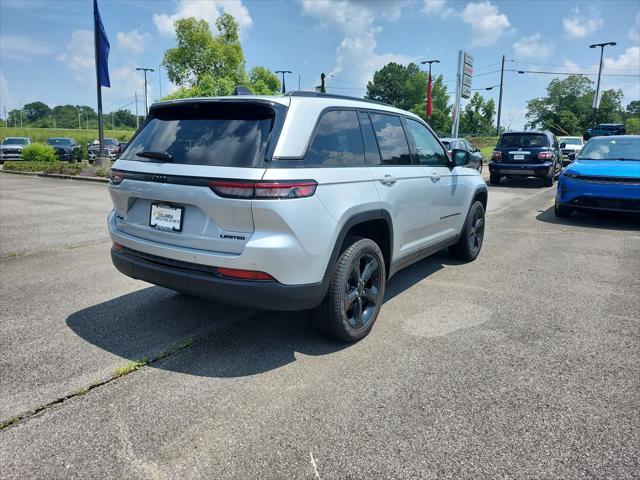 new 2025 Jeep Grand Cherokee car, priced at $48,000