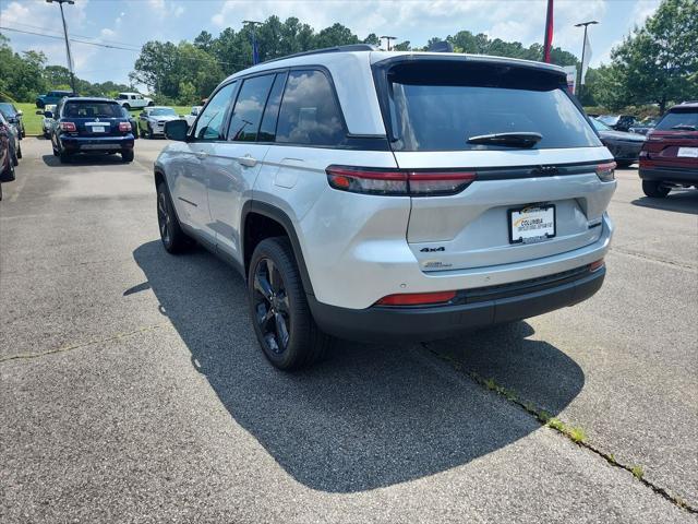 new 2025 Jeep Grand Cherokee car, priced at $48,000